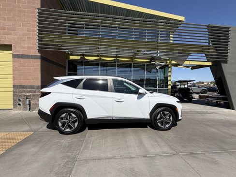 Used 2025 Hyundai Tucson SEL FWD image 9