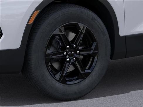 New 2026 Chevrolet Blazer LT w/ Convenience Package FWD image 9