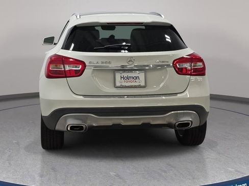 Used 2018 Mercedes-Benz GLA 250 4MATIC image 7