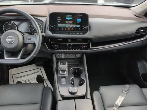 Used 2023 Nissan Rogue SL w/ SL Premium Package image 16