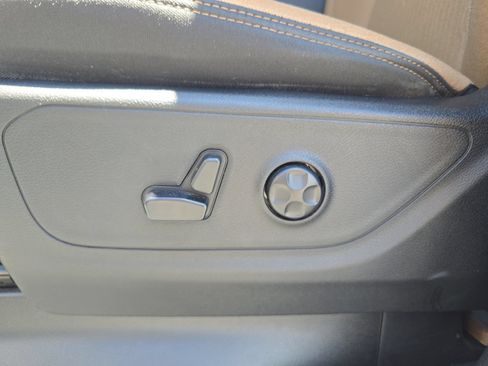 Used 2019 RAM 1500 Big Horn RWD image 15
