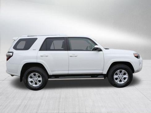 Certified 2018 Toyota 4Runner SR5 image 9