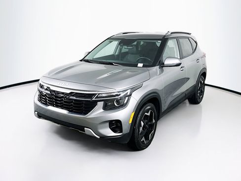 Used 2025 Kia Seltos S FWD image 3