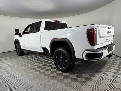 Used 2024 GMC Sierra 2500 AT4 w/ AT4 Preferred Package image 10
