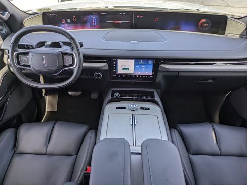 New 2027 Lincoln Navigator Reserve w/ Jet Appearance Package AWD/4WD image 16