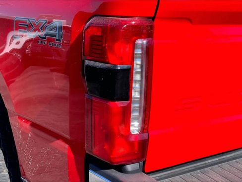 Used 2023 Ford F250 Lariat w/ Lariat Ultimate Package image 26