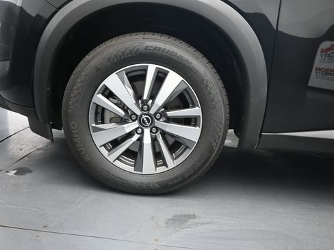 Used 2023 Nissan Pathfinder SL AWD/4WD image 12