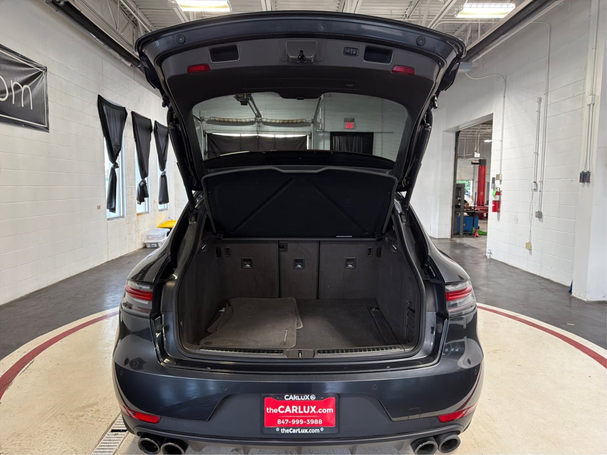 Used 2021 Porsche Macan AWD/4WD image 12