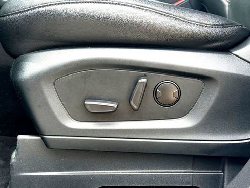Used 2023 Ford Explorer Limited w/ Limited Technology Package RWD image 10