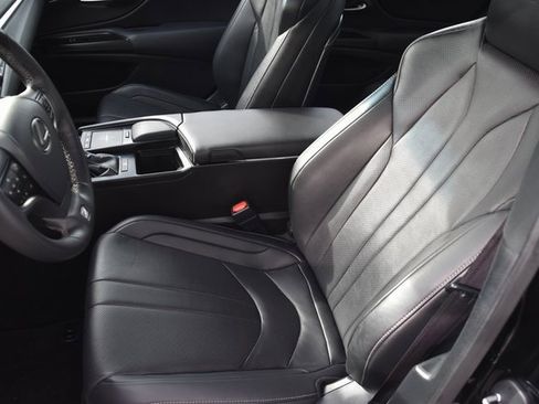 Used 2019 Lexus ES 350 F Sport w/ Accessory Package image 17