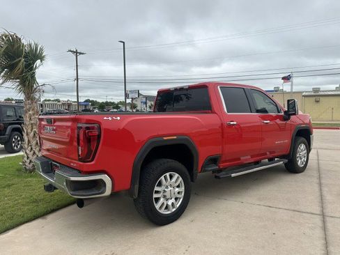 Used 2022 GMC Sierra 2500 SLT w/ SLT Preferred Package AWD/4WD image 8