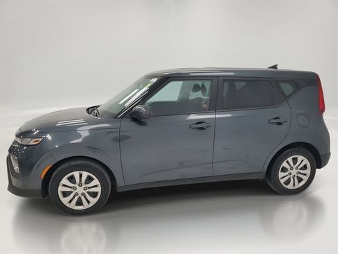 Used 2020 Kia Soul LX image 4