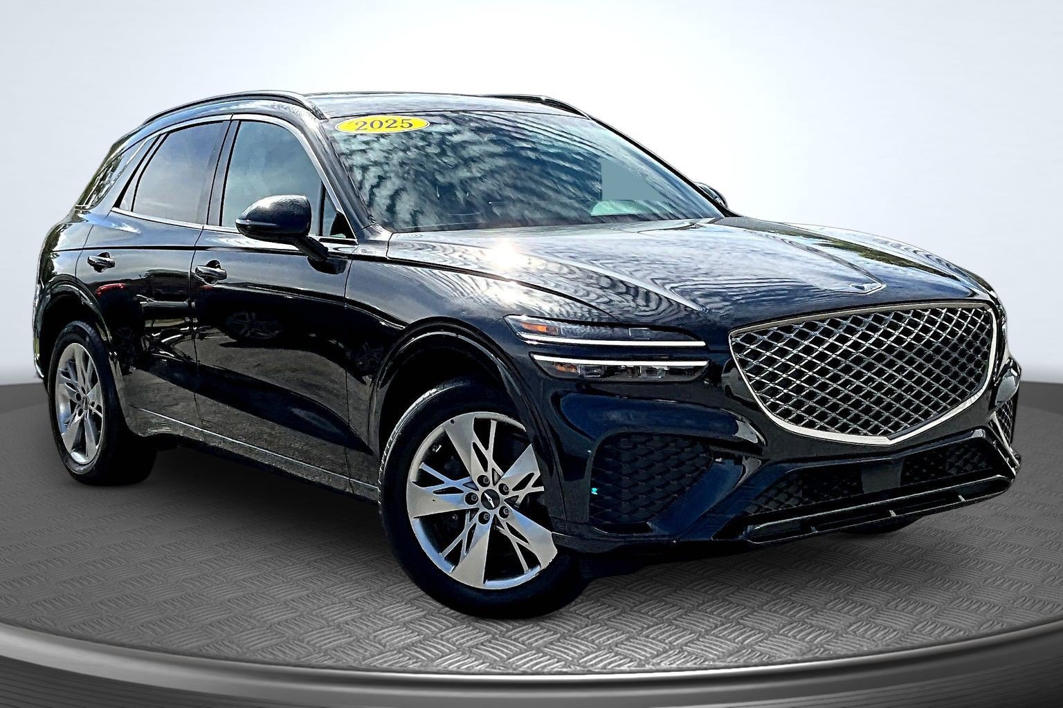 Used 2025 Genesis GV70 3.5T Sport AWD/4WD image 2