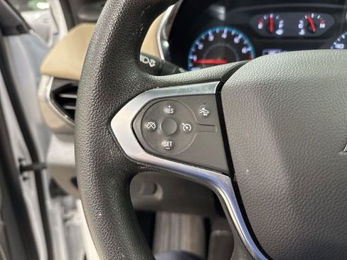 Used 2023 Chevrolet Traverse LS image 13