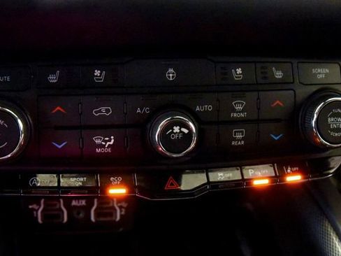 Used 2025 Dodge Durango GT AWD/4WD image 22