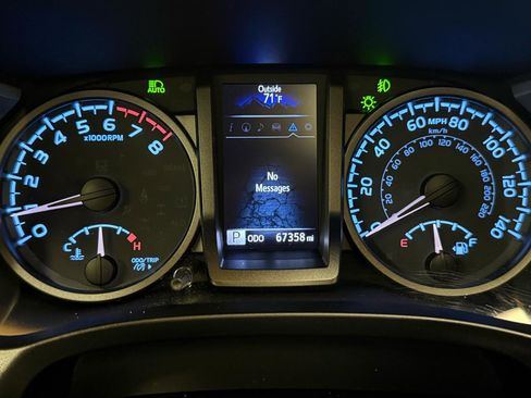 Used 2021 Toyota Tacoma TRD Off-Road w/ TRD Premium Off Road Package image 18