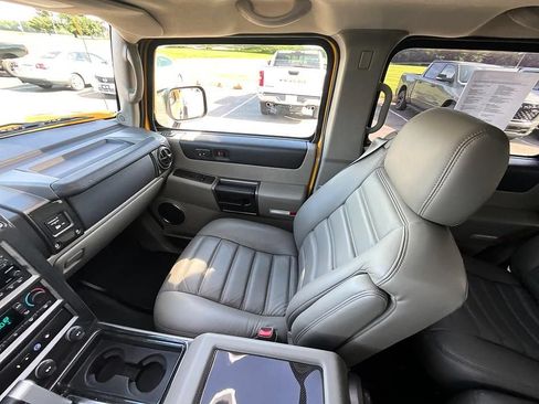 Used 2004 HUMMER H2 w/ Preferred Equipment Group AWD/4WD image 33
