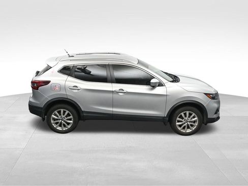 Used 2022 Nissan Rogue Sport SV w/ Technology Package FWD image 23