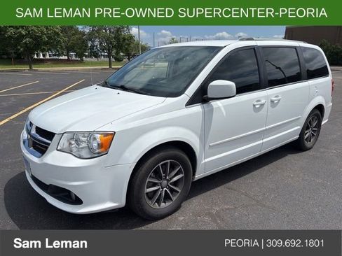 Used 2017 Dodge Grand Caravan SXT w/ Driver Convenience Group FWD image 1