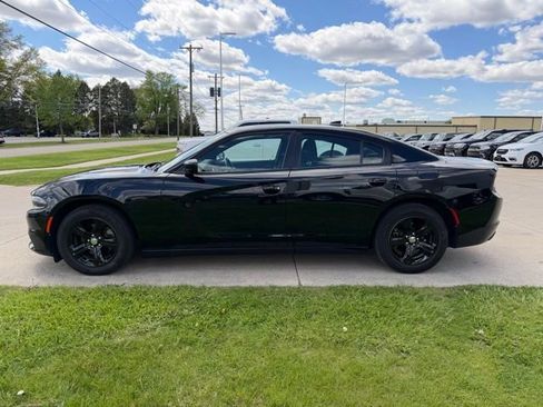 Used 2023 Dodge Charger SXT RWD image 4