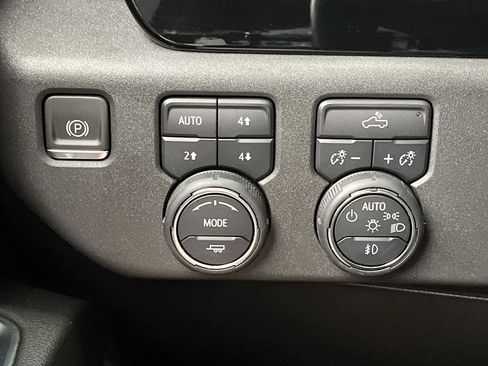 Certified 2023 Chevrolet Silverado 1500 LT Trail Boss AWD/4WD image 21