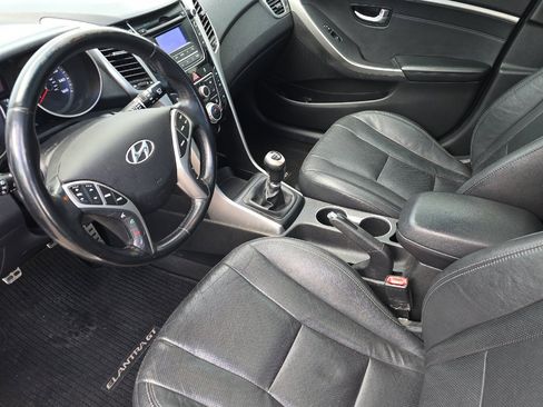 Used 2013 Hyundai Elantra GT w/ Style Pkg image 9