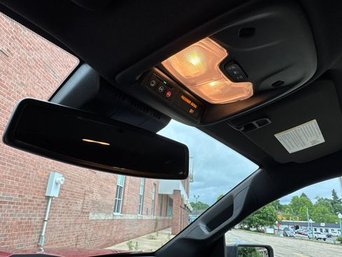 Used 2024 Chevrolet Colorado LT w/ LT Convenience Package III AWD/4WD image 23