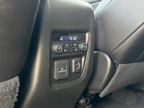 Used 2023 Buick Enclave Avenir w/ Avenir Technology Package AWD/4WD image 22