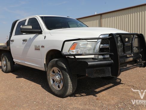 Used 2015 RAM 2500 Tradesman w/ Chrome Appearance Group image 6