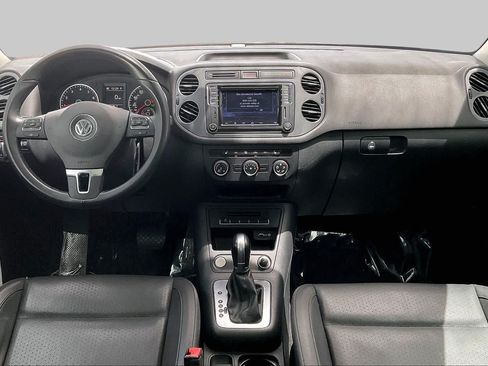 Used 2016 Volkswagen Tiguan SE FWD image 16