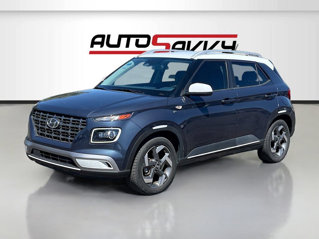 Used 2024 Hyundai Venue Limited FWD image 3