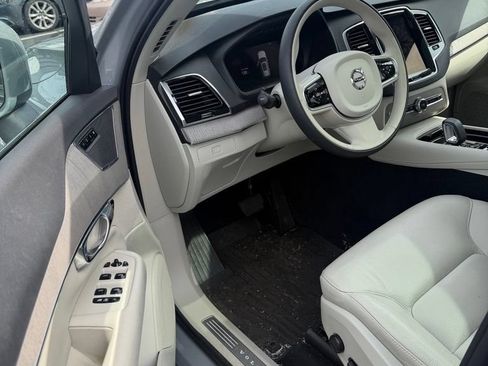 Used 2025 Volvo XC90 B6 Plus w/ Protection Package AWD/4WD image 4