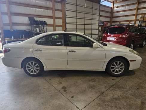 Used 2002 Lexus ES 330 w/ Premium Pkg FWD image 6