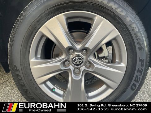 Used 2024 Toyota RAV4 XLE w/ Convenience Package image 31