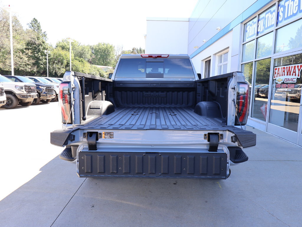 Certified 2025 GMC Sierra 3500 AT4 w/ AT4 Premium Plus Package AWD/4WD image 37