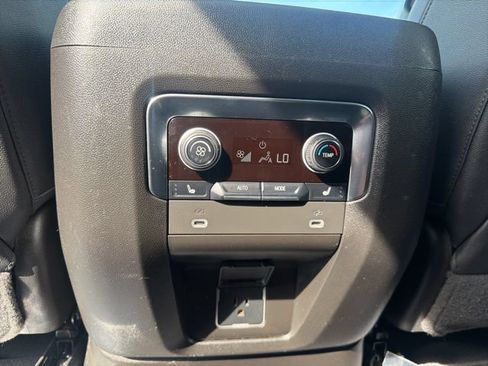 Used 2023 Chevrolet Suburban High Country AWD/4WD image 24