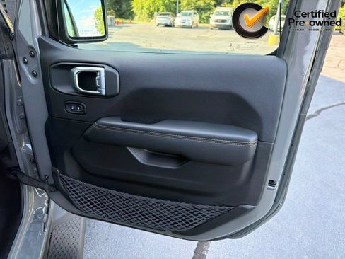Used 2022 Jeep Gladiator Overland AWD/4WD image 32