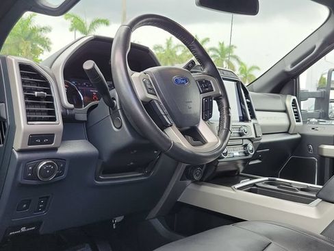 Used 2022 Ford F250 Lariat w/ Lariat Ultimate Package AWD/4WD image 12