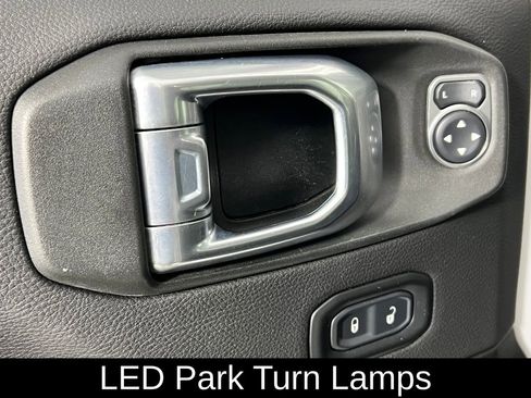 Used 2021 Jeep Gladiator Mojave image 22