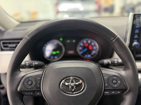 Used 2021 Toyota RAV4 XLE w/ Convenience Package AWD/4WD image 31