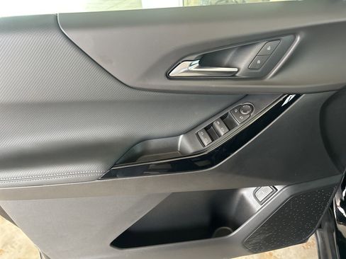 New 2026 Chevrolet Equinox LT w/ Convenience Package II image 9