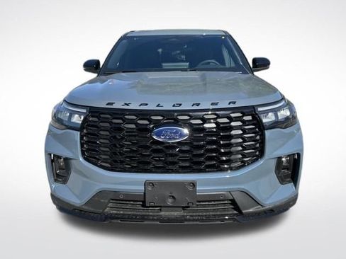 New 2026 Ford Explorer ST-Line w/ ST-Line Street Pack RWD image 8