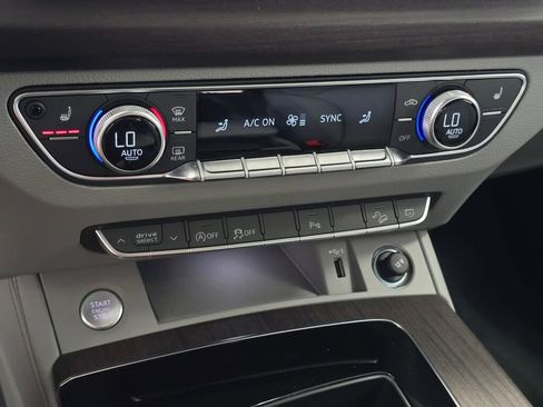 Certified 2025 Audi Q5 2.0T Premium Plus w/ Premium Plus Package image 16