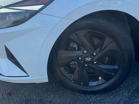 Used 2021 Hyundai Elantra SEL FWD image 11