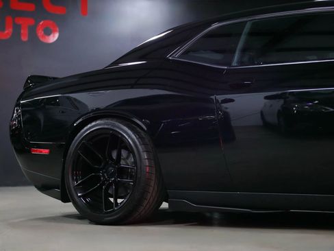 Used 2016 Dodge Challenger R/T image 13