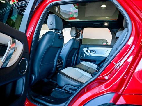 Used 2022 Land Rover Discovery Sport SE R-Dynamic image 19