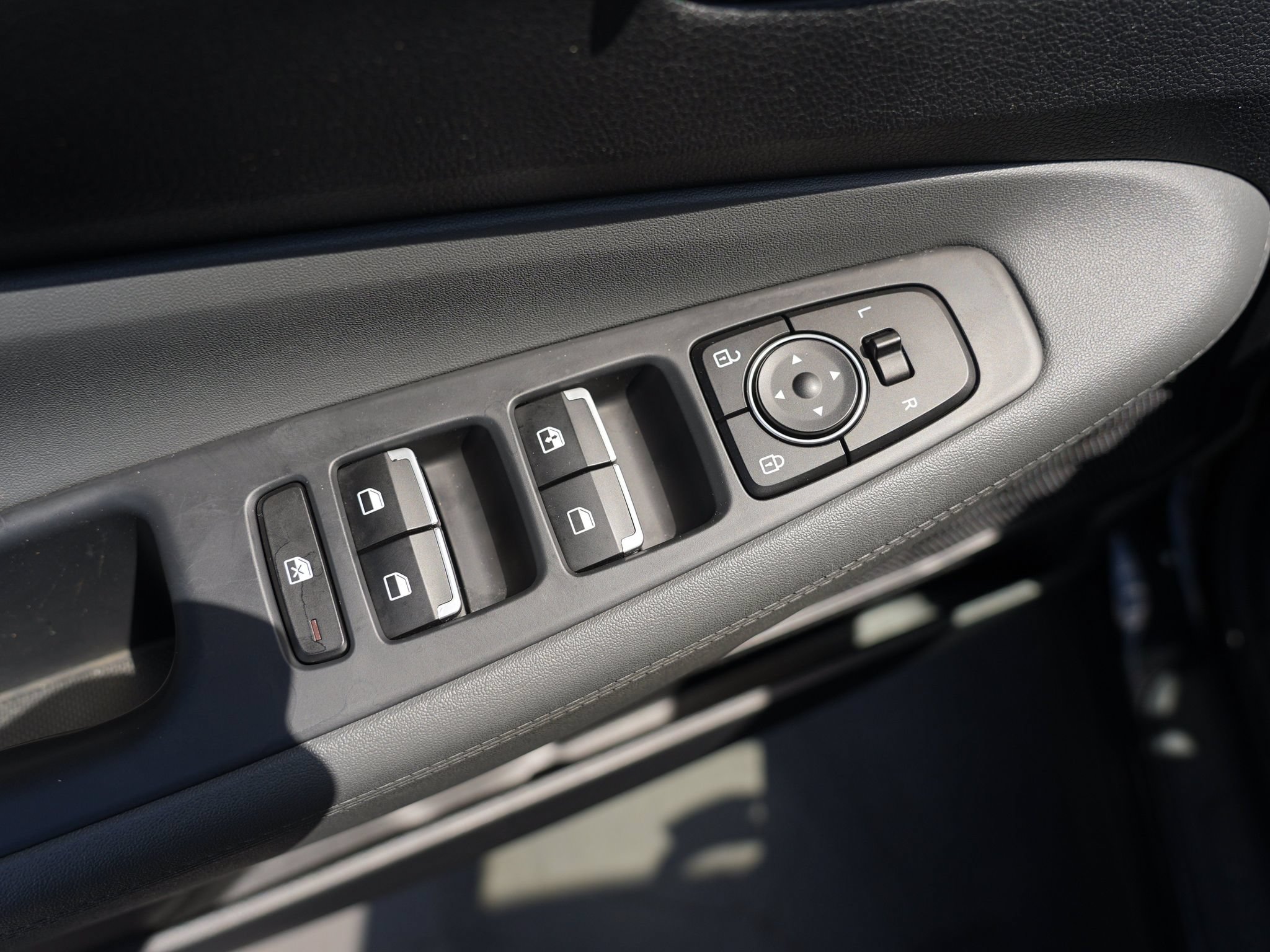 Used 2021 Hyundai Santa Fe SE AWD/4WD image 18