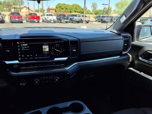 Used 2024 Chevrolet Silverado 1500 RST image 7