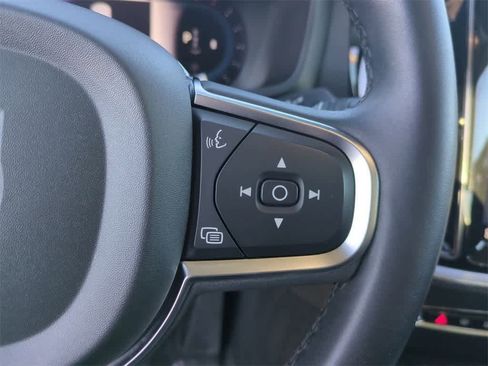 Used 2024 Volvo S60 B5 Core image 17