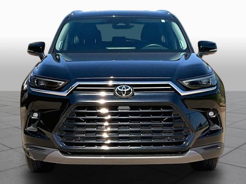 Used 2024 Toyota Grand Highlander AWD image 4